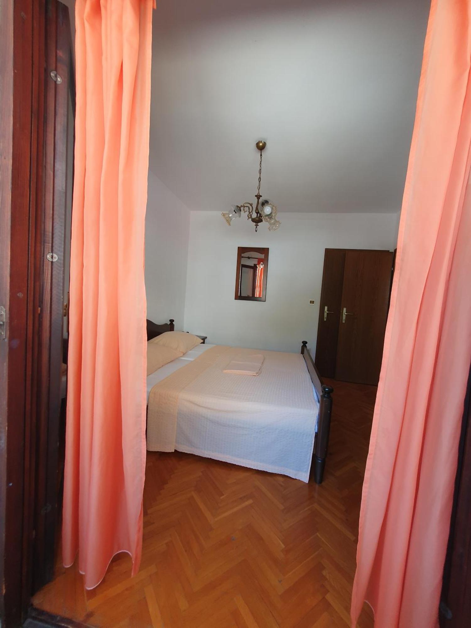 Apartmani Miljak Omiš Esterno foto