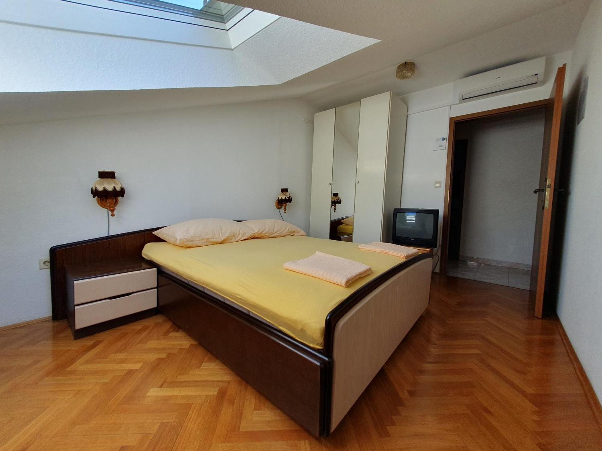 Apartmani Miljak Omiš Esterno foto