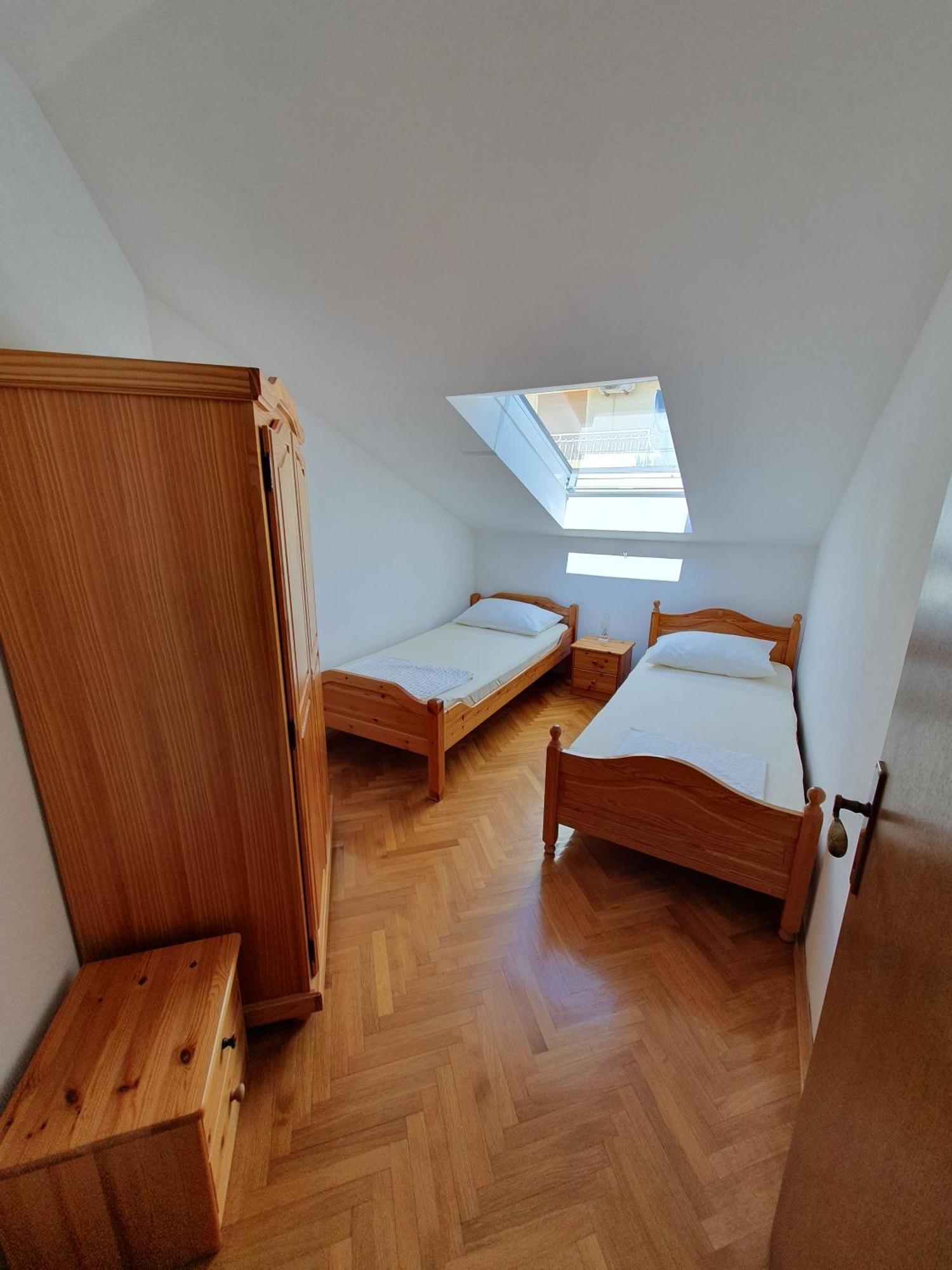 Apartmani Miljak Omiš Esterno foto