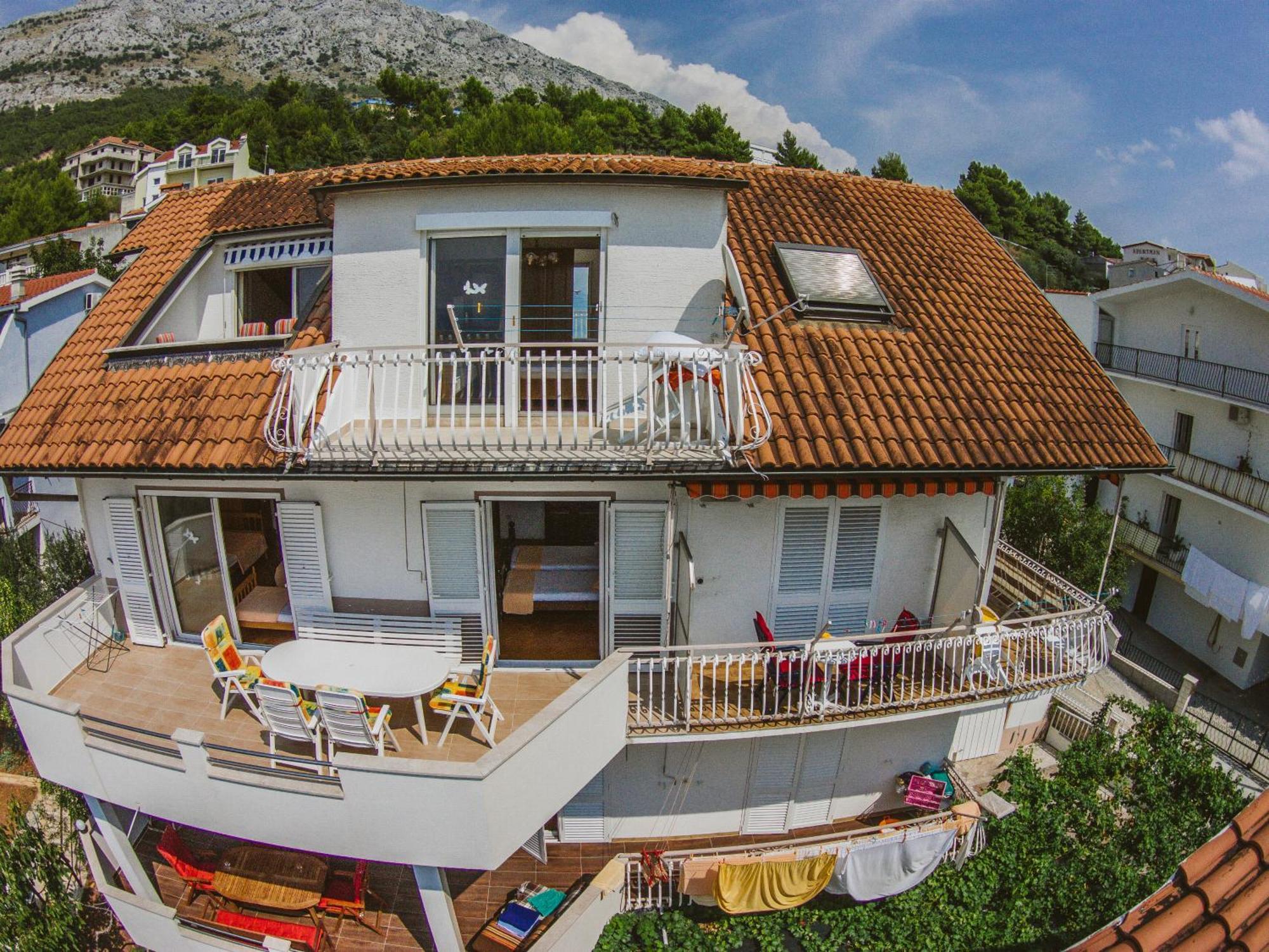 Apartmani Miljak Omiš Esterno foto