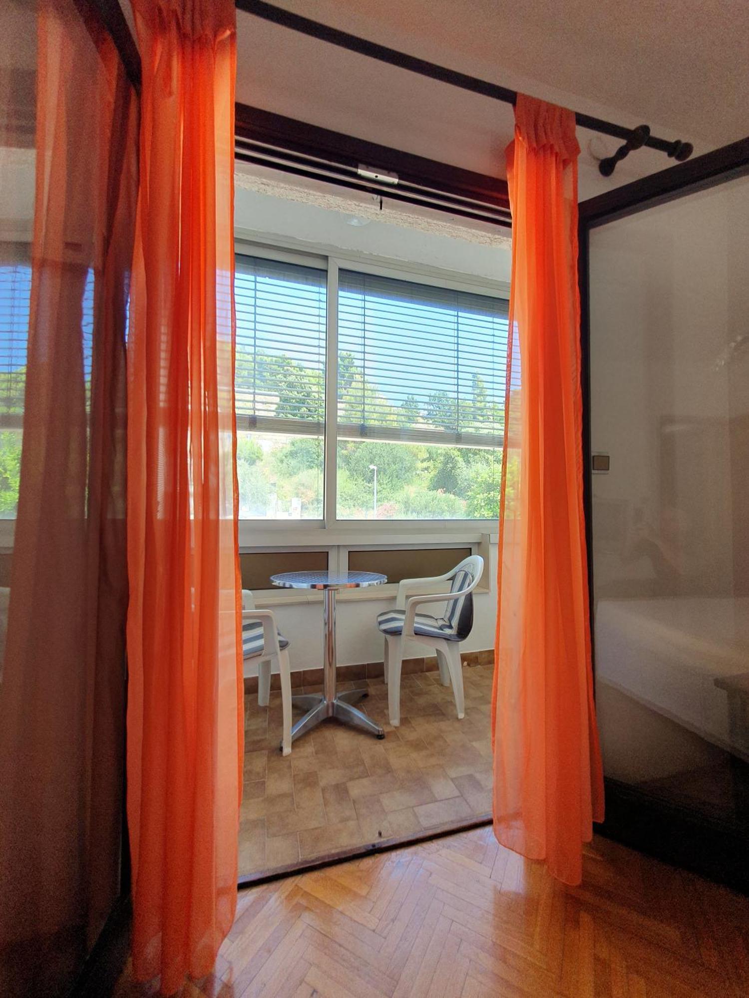 Apartmani Miljak Omiš Esterno foto